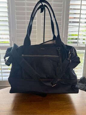 TUMI Weekender Bag in Navy Blue